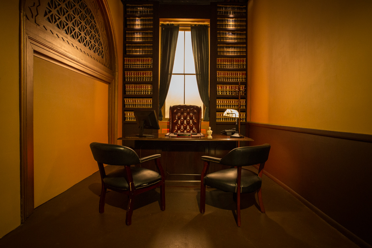 filmstudiola-judgeschamber-0144